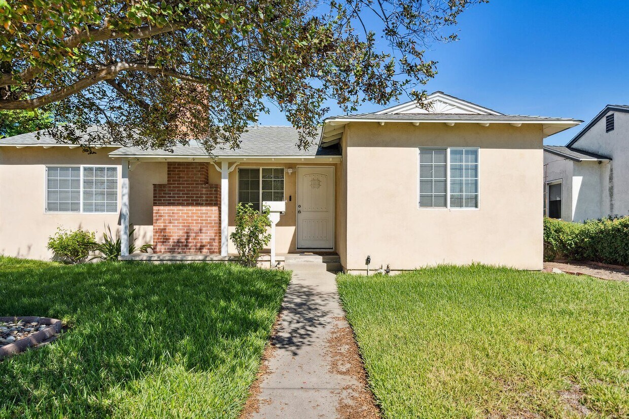 1803 James Pl Unit Main House, Pomona, CA 91767 Room for Rent in Pomona, CA