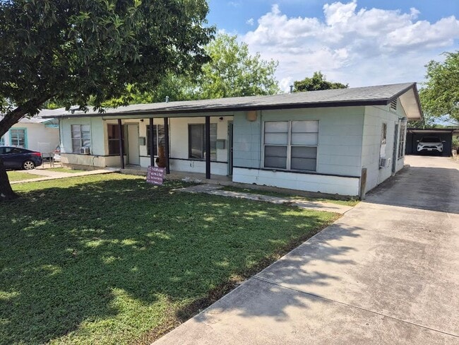 Photo - 935 Avondale Ave (San Antonio, TX) Apartment
