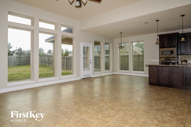 Building Photo - 102 Logan Pass Ct