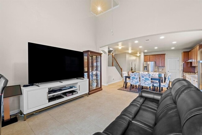 Building Photo - 112 David Duval Ct