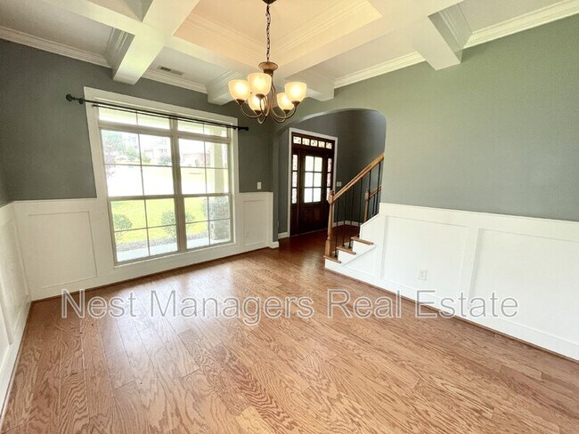 Foto del edificio - 4033 Hunting Path Dr