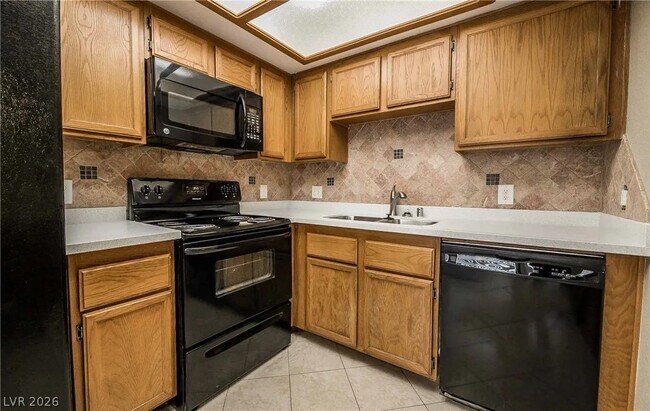 Foto del edificio - 1505 Cedar Rock Ln