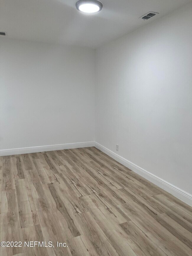 Foto del edificio - 407 N St Clair St