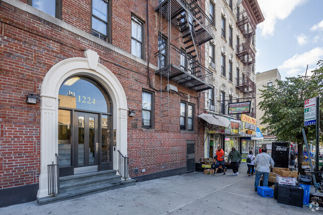 Building Photo - 1224 St Nicholas Ave