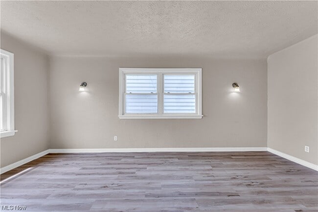 Building Photo - 16409 Throckley Ave