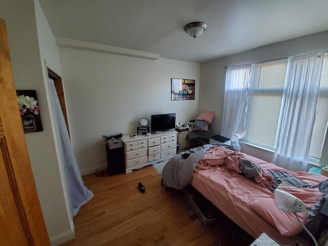 Building Photo - 811 Madison Ave