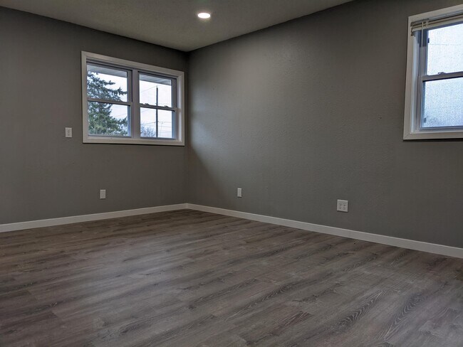 Foto del edificio - 105 Ludland Dr