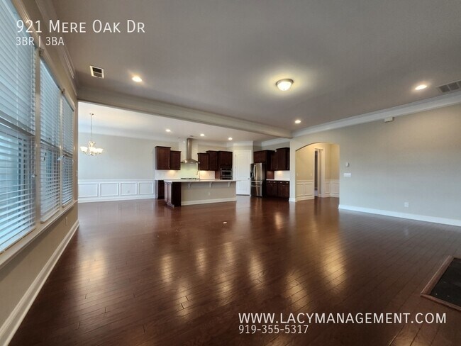 Building Photo - 921 Mere Oak Dr
