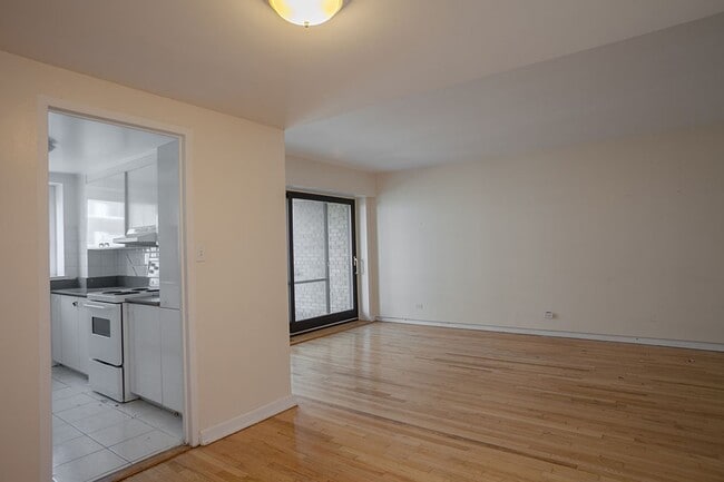 Building Photo - 3435 Rue Drummond