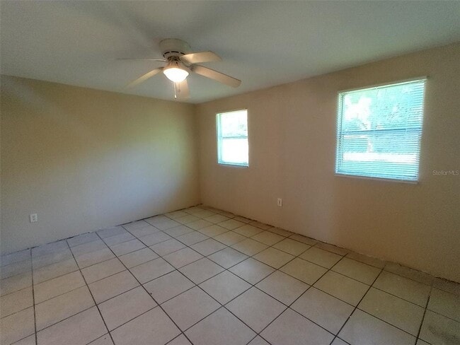 Foto del edificio - 2283 Howland Blvd