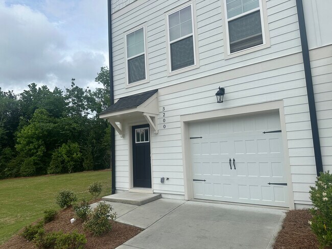 Foto del edificio - Room in Townhome on Bateman Drive SE