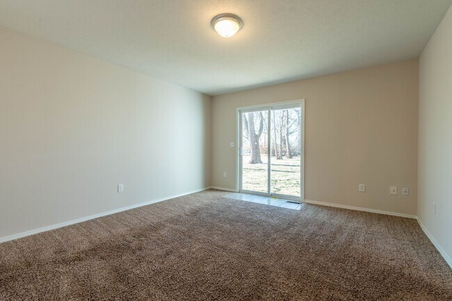 Building Photo - Adorable 2 Bedroom, 1 Bathroom Home!