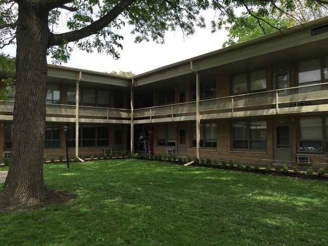 Building Photo - 410 E Water St