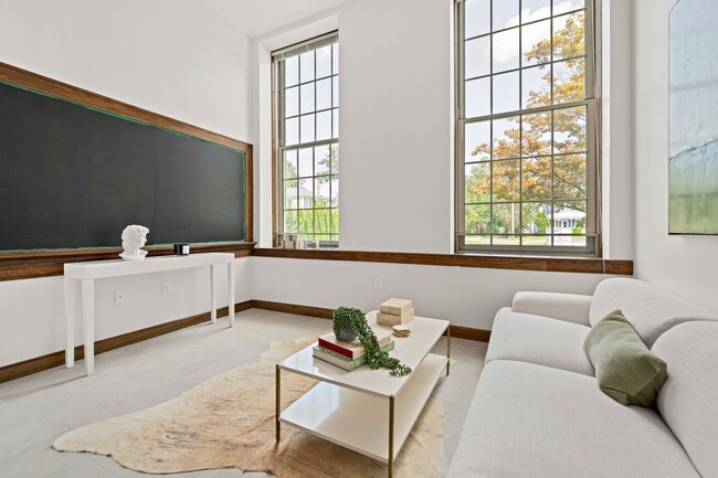 Foto del edificio - Coyle School Residences