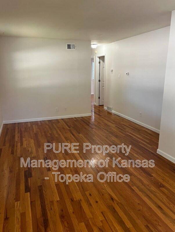 Building Photo - 5407 SW Huntoon St