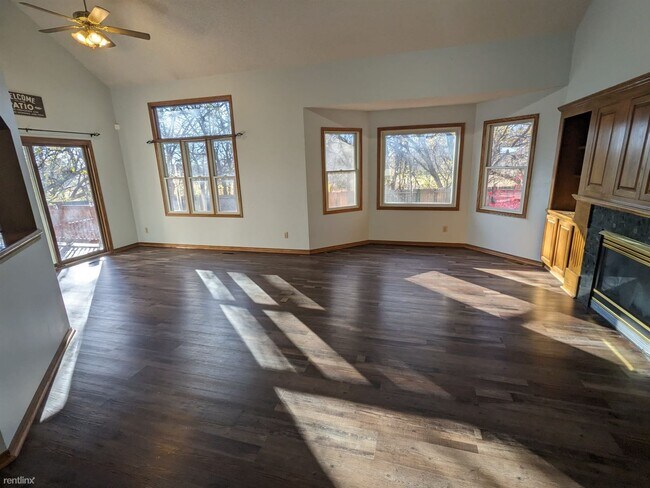 Foto del edificio - 4 br, 4 bath House - 409 West Concord Road