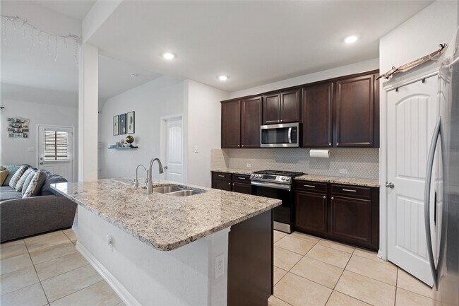 Foto del edificio - 24014 Silver Sunset Ln