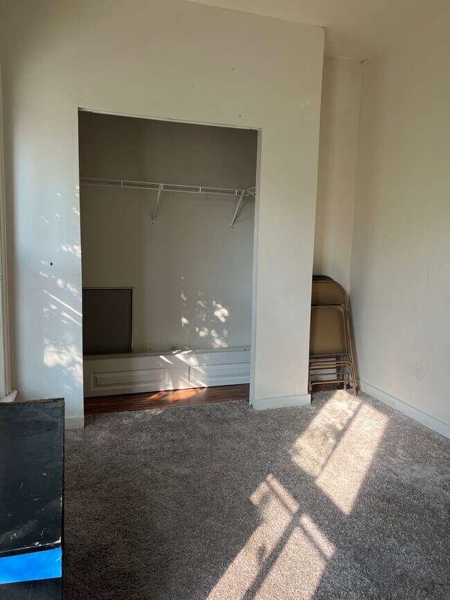 105 W 5th St Unit C, Muscatine, IA 52761 105 W 5th St Muscatine, IA