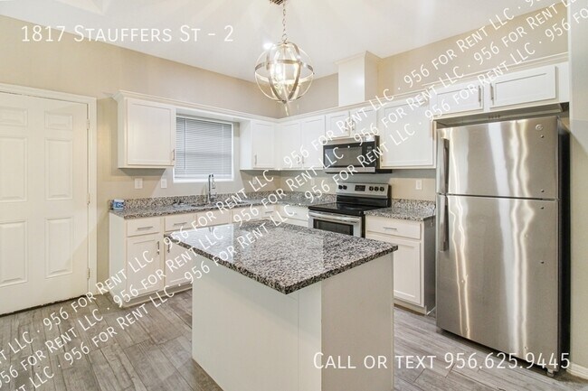 Building Photo - 1817 Stauffers St