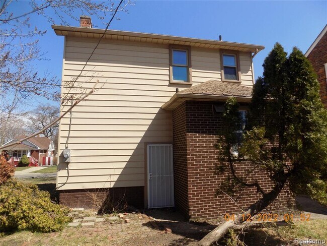 Building Photo - 13511 Manor