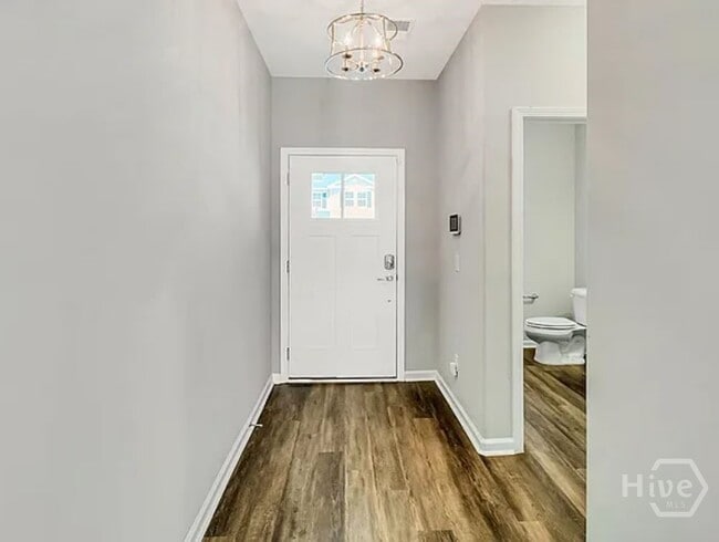 Foto del edificio - 134 Ainsdale Dr