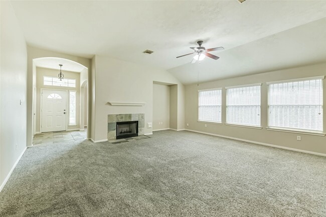 Building Photo - 8914 Heron Nest Dr