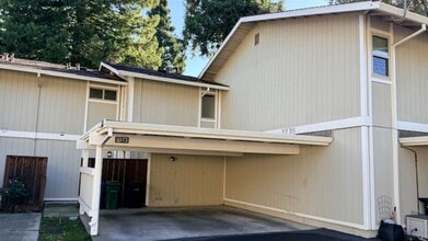 Building Photo - 1073 San Ramon Valley Blvd