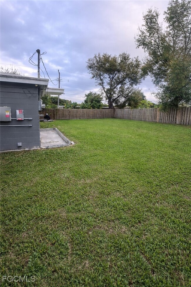 Foto del edificio - 3504 Lantana St