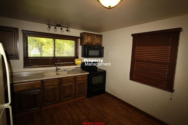 Building Photo - 1513 E Roeland Ave