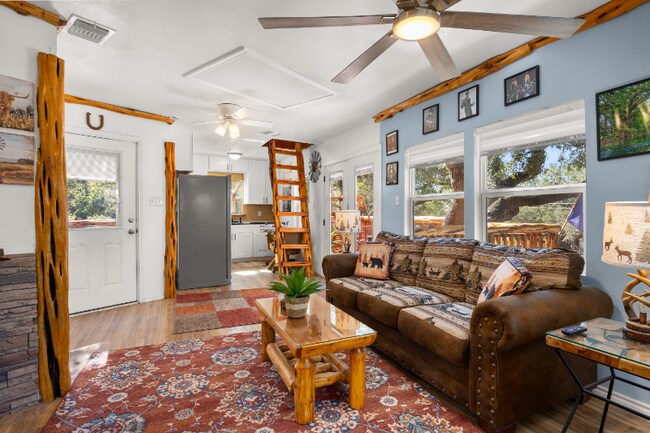 Foto del edificio - 105 Hi View Dr