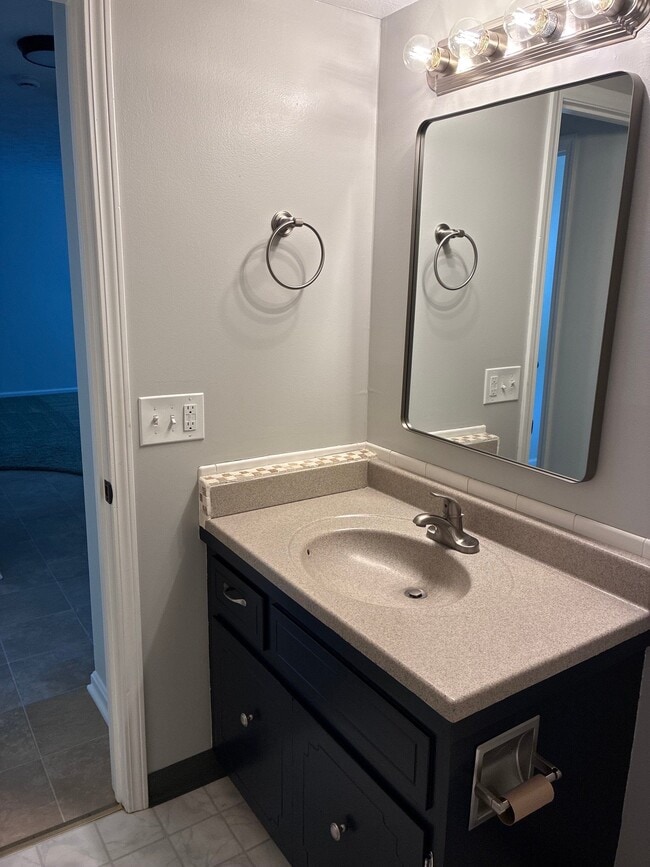 Foto del edificio - 4524 Camelot Cir