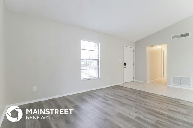 Building Photo - 8111 Elsee Dr