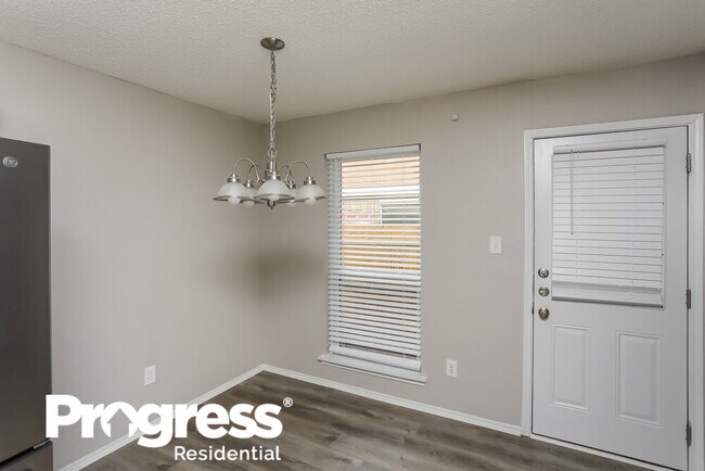 Building Photo - 556 Blue Haze Dr