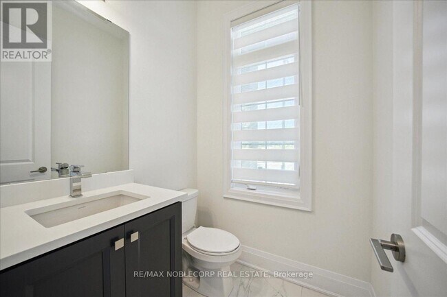 Building Photo - 25 Brant Dr