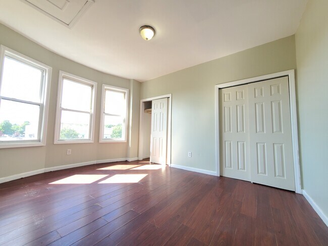 Building Photo - 354 Bergen St