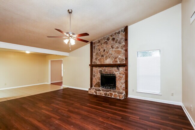 Building Photo - 2655 Trotters Walk Trail