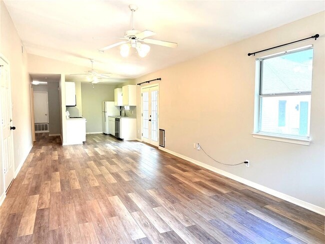 Building Photo - 8112 Willet Trail