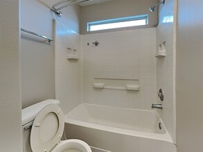 Building Photo - 16326 Royal Fort Ln