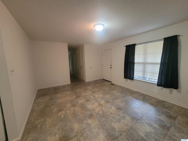 Building Photo - 3104 Sonya Dr NW