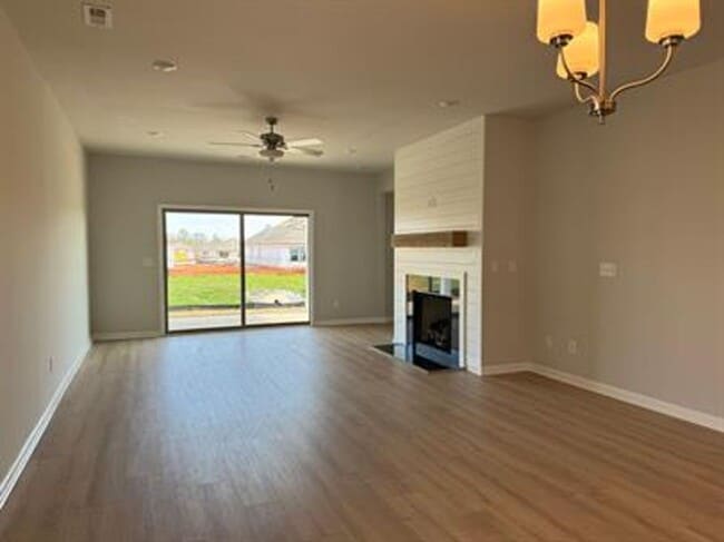 Foto del edificio - Coming Soon!!