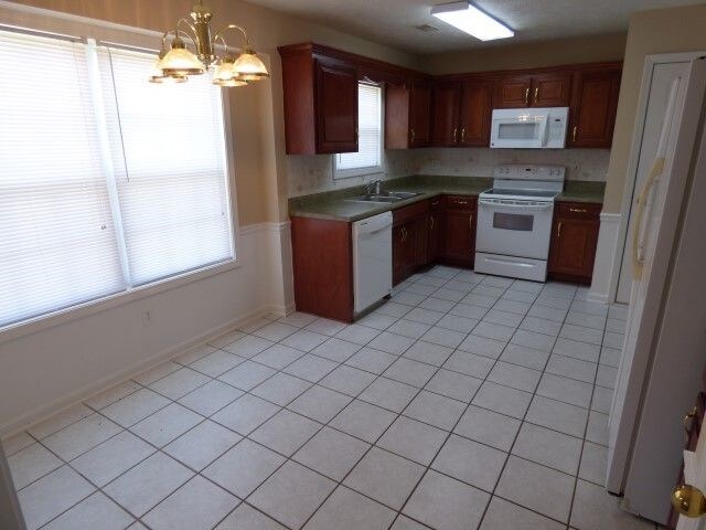 Foto del edificio - 3 BR / 2 BA Home in Smryna Fenced-In Yard