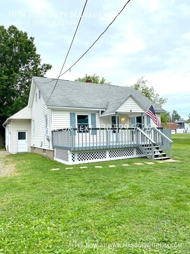Building Photo - Welcome to 3215 Perrydale in Uniontown