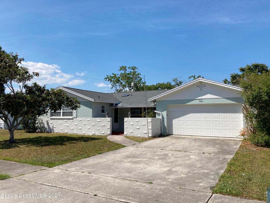 Foto principal - 988 Nicklaus Dr
