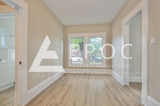 Building Photo - 1100 Elwell Ave