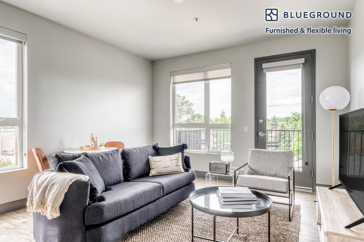 Foto principal - 3885 Tennyson St