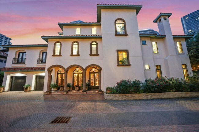 Building Photo - 5007 Cedar Creek Dr