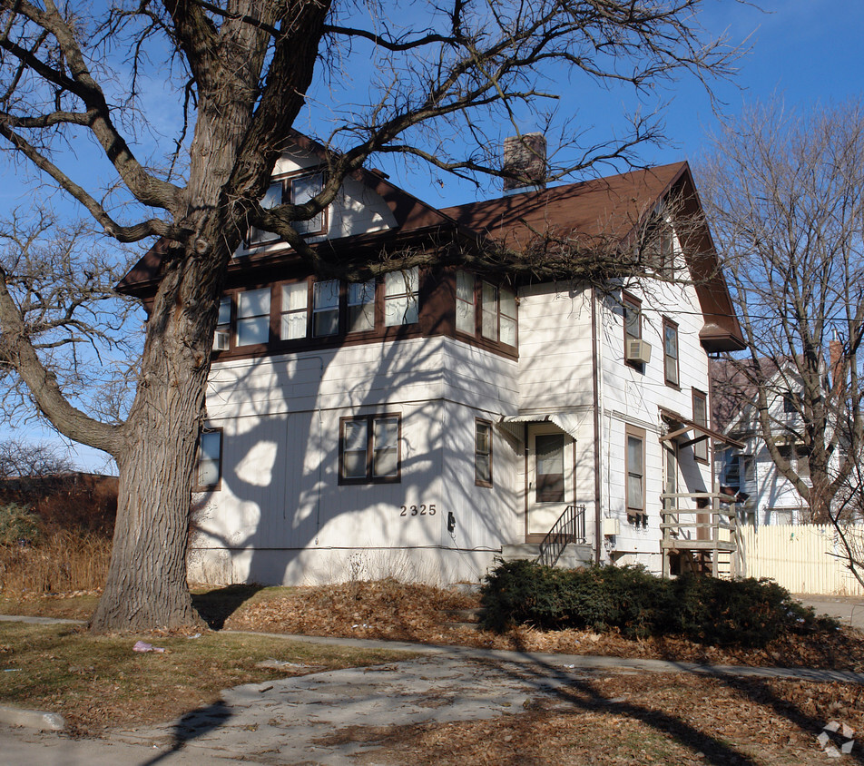 Primary Photo - 2325 Carpenter Ave