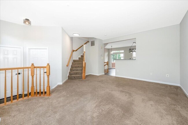 Foto del edificio - Ballenger Creek Show Stopper for Lease