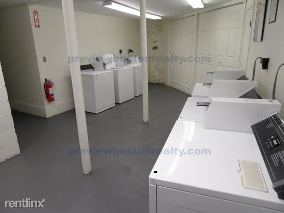 Foto del edificio - 1539 Beacon St