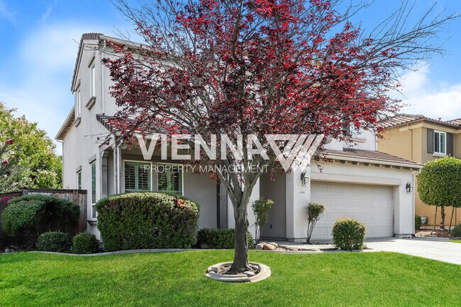 Foto del edificio - Beautiful 4 Bedroom Home in Great Location